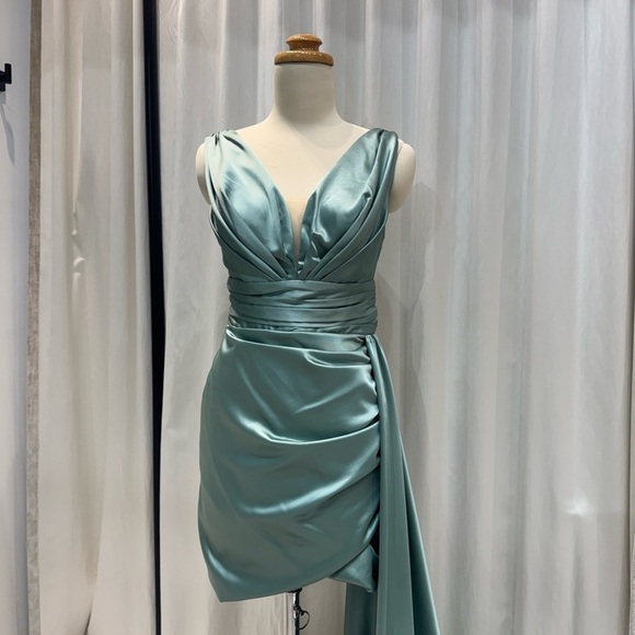 Ocean Teal V-neck Evening Gown - Picture 2 of 6